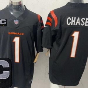 Cincinnati Bengals #1 Ja'Marr Chase Limited Black 2025 Captain Patch FUSE Vapor Jersey